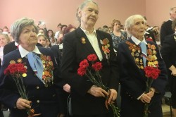Ветераны в преддверии Великой Победы навестили школьников