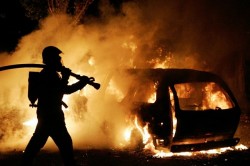 В Зендиково в течение суток сгорел автомобиль и гаражи