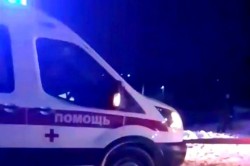 В Сорокино застрявшая «скорая» не смогла проехать к пациенту с сердечным приступом: машину пришлось буксировать пожарным