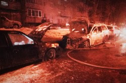 Поджоги продолжаются: три автомобиля сгорели минувшей ночью на станции Кашира
