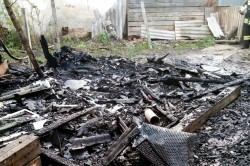 В Кашире-1 после пожара в бесхозной постройке обнаружили труп мужчины