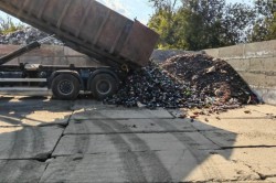 Нелегальную свалку и перегрузку отходов выявили в промзоне Каширы