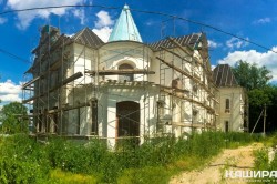 На усадьбе Глебовых в Тарасково продолжается реконструкция