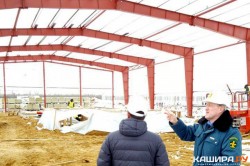 Главгосстройнадзор проверил ход строительства тепличного комплекса в Новоселках