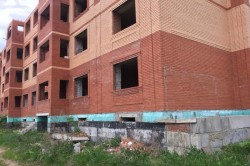Недостроенный многоквартирный дом в городском округе Кашира могут сдать в эксплуатацию через полтора года
