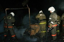 Пожар в бытовке потушили прошлой ночью каширские огнеборцы