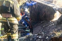 Следственный комитет проверит обстоятельства трагедии в Кокино, где под завалами коровника погиб подросток