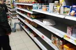 Каширяне бросились скупать в супермаркетах бакалейные товары