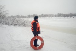 Непрочный и коварный: спасатели патрулируют Оку в Кашире и предупреждают об опасности выхода на лед