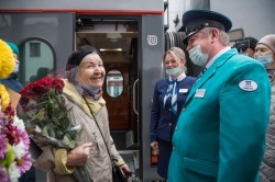 96-летний ветеран войны из Каширы исполнила мечту, проехав по Крымскому мосту