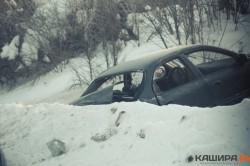 ДТП на Каширском проспекте: автомобиль Kia оказался в кювете после столкновения с ВАЗом