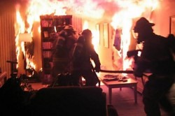 В поселке Маслово накануне вечером горела квартира