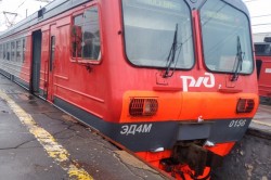 Электропоезд «Кашира – Москва» сбил мужчину на станции Домодедово