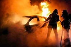 В районе Каширского поста ДПС на ходу загорелся автомобиль