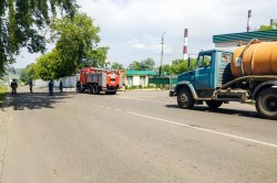 Улицу Промышленную в Кашире перекрыли из-за пожара в гаражах