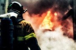 3 единицы техники и 11 пожарных боролись с огнем в  Лазаревке