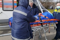 Пожилого мужчину с тяжелыми ожогами доставили вертолетом санавиации из Ожерелья в Подольск