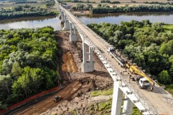 Полтора месяца работ: как проходит ремонт моста через Оку