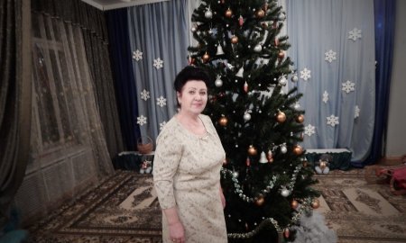 Нам песня строить и жить помогает