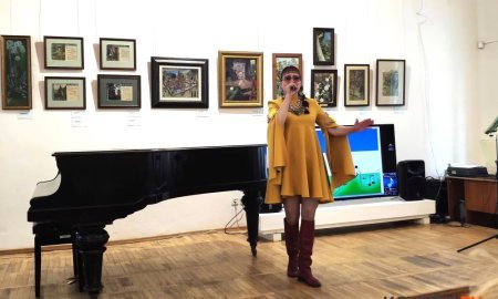 Концерт в музыкальной гостиной музея