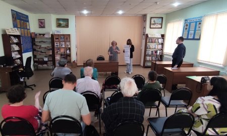 Заседание ЛИТО "Зодиак" 01.06.2025г. в библиотеке им. А.И. Воронкова