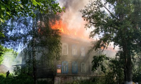 На станции Кашира произошел пожар в многоквартирном доме