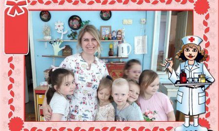 Мед.сестра, к которой бегут дети.