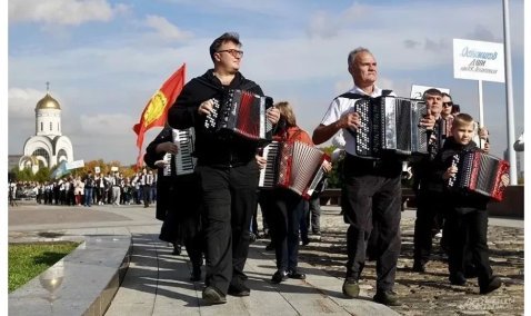 Рекорд России по одновременному исполнению песни