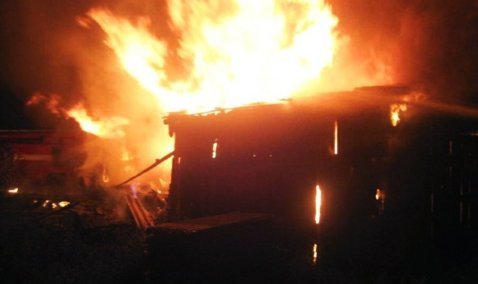 В Топканово ликвидировали пожар в строении