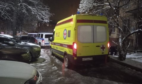 В Кашире-2 женщина упала с третьего этажа и сломала позвоночник