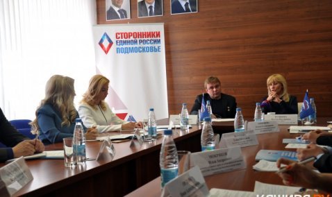 Использование бэби- боксов обсудили единороссы