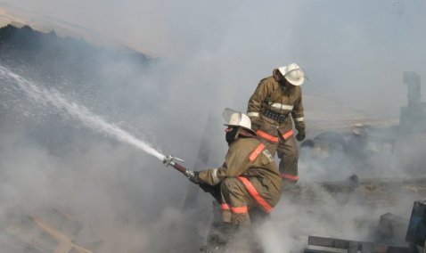 Частный дом загорелся в Ожерелье на улице Заводской