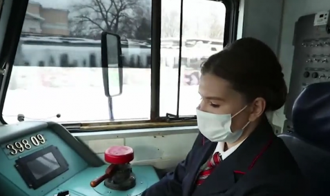 Поезд Москва – Ожерелье стал первым в столичном регионе под управлением женщины-машиниста