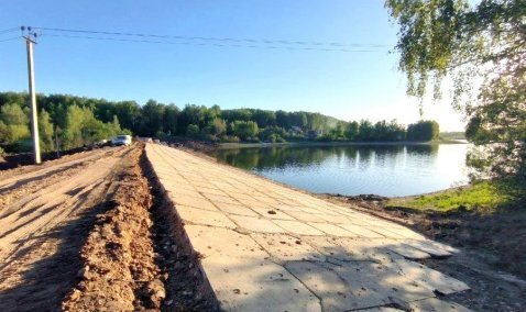 Аварийную плотину в Знаменском повторно обследуют за счет бюджета округа