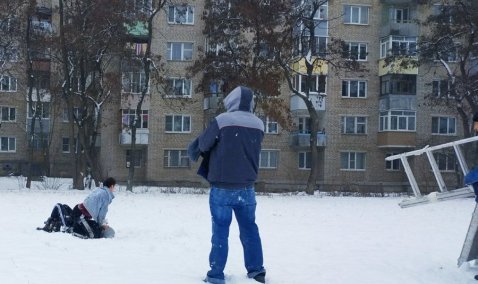 В Кашире-2 иностранцы устроили драку возле школы