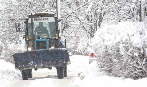 Чистка, уборка, задержка поездов: Каширу накрыло снегопадом