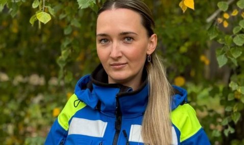 Семья из Каширы поблагодарила фельдшера «скорой» за спасение бабушки