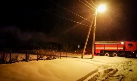 Сарай сгорел поздно вечером на улице Коммунистической в Кашире-1