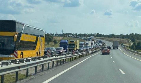 В городском округе Кашира из-за аварии образовалась 10-километровая пробка