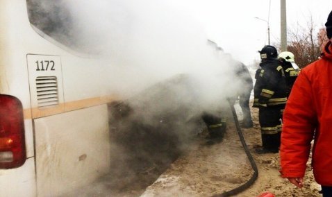 В Ступино загорелся автобус Hyundai, обслуживающий рейсы в городском округе Кашира