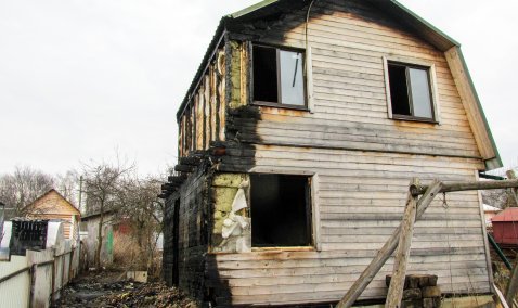 Дом с мансардой и баней сгорел в результате пожара в СНТ «Металлист»