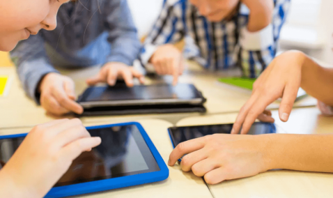 Прокуратура в Кашире выявила нарушения при закупке планшетов для школ