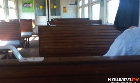 В электричках Кашира – Москва объявления об остановках стали дублировать на английском языке