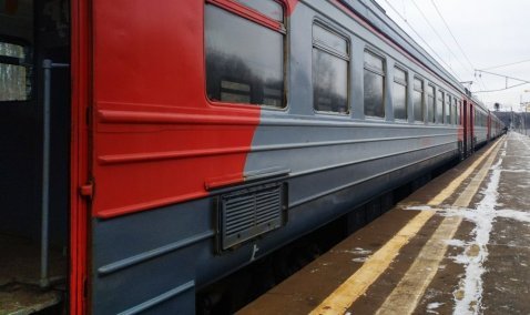 Поезд дальнего следования был задержан из-за остановки грузового состава на перегоне Кашира – Ступино