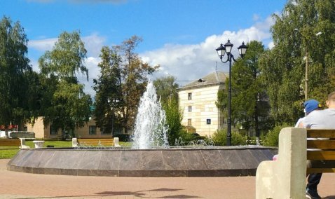 Фонтан на площади у АТС впервые заработал в этом году