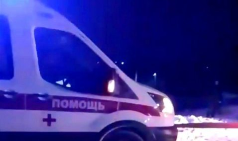 В Сорокино застрявшая «скорая» не смогла проехать к пациенту с сердечным приступом: машину пришлось буксировать пожарным