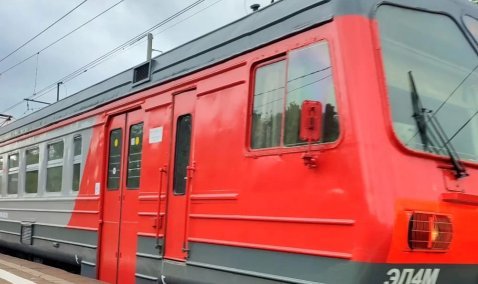 Пассажиры электрички из Каширы застряли в пути из-за сбоя на Павелецком направлении