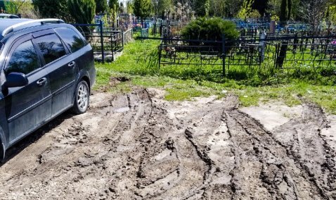 Парковку и разворотную площадку обустроят в этом году на кладбище в Кашире-2