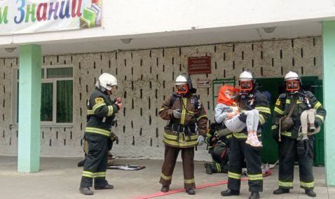 Накануне Дня знаний в Руновской школе отрабатывали ликвидацию «пожара» и эвакуацию людей