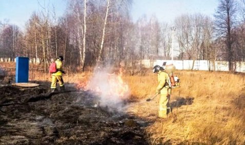 Каширские спасатели предотвратили загорание стоянки автомобилей у «Гофрона»